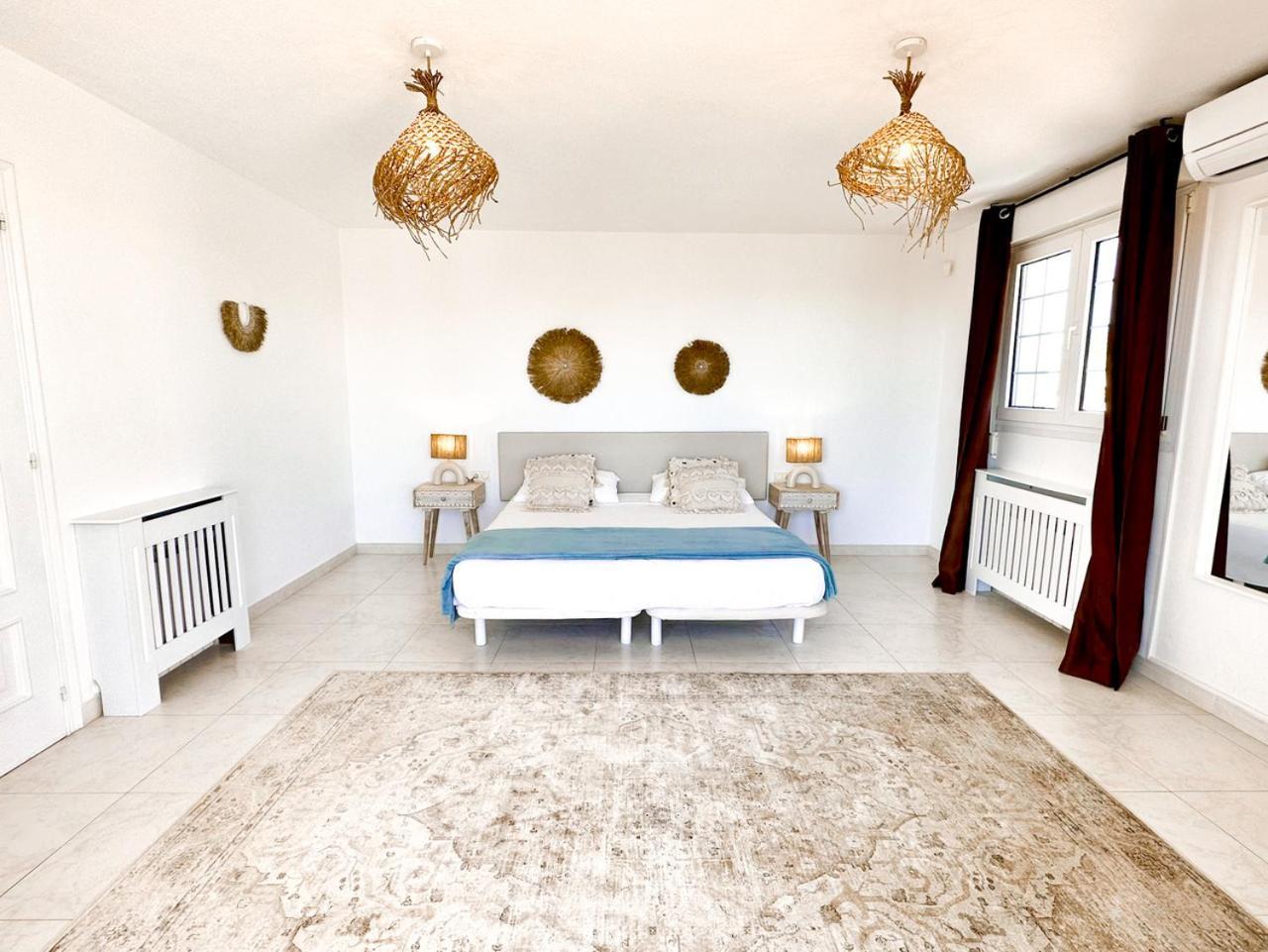 Villa In Playa Den Bossa, 5 Min Supermarketbbq Sant Jordi de ses Salines